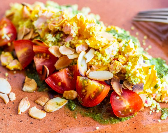 salada de couscous com salmão