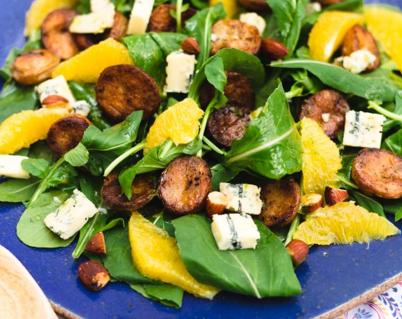 Salada de rúcula com batata e laranja